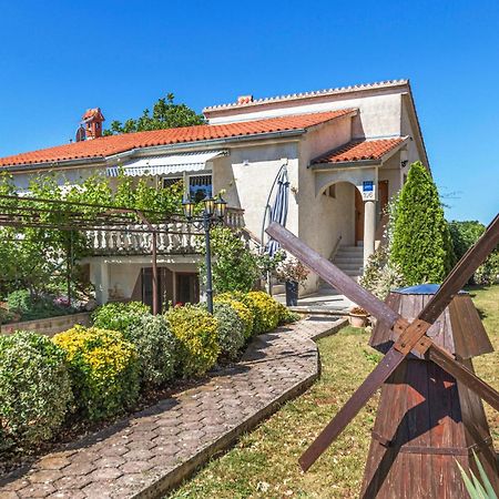 Awesome Studio In Pula With Wifi ภายนอก รูปภาพ