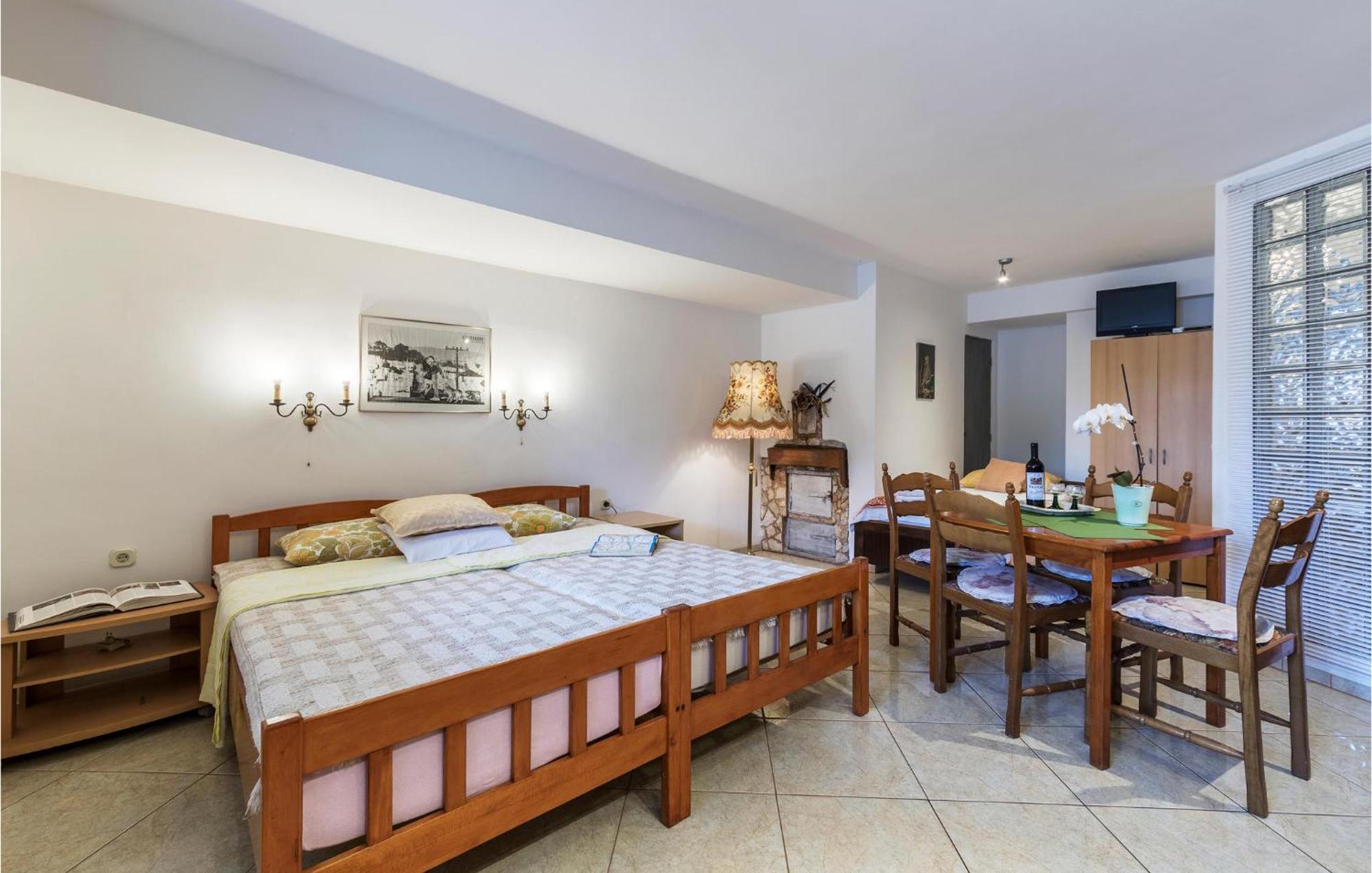 Awesome Studio In Pula With Wifi ภายนอก รูปภาพ